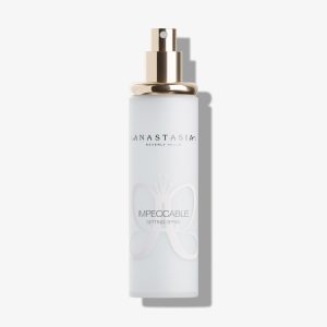 Impeccable 24HR Blurring Matte Setting Spray